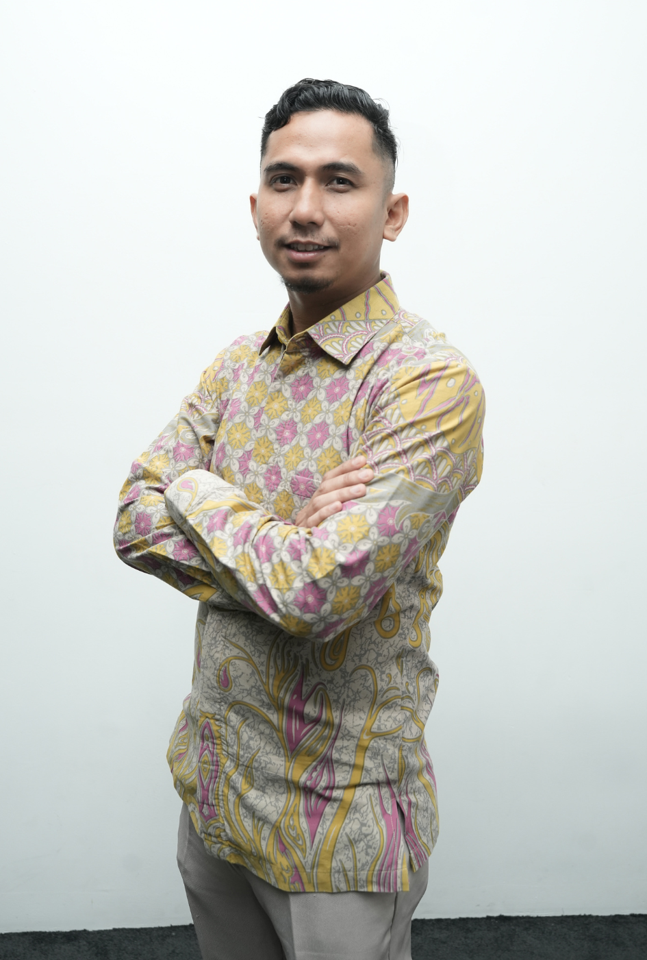 Reza Olyverdi, S. Ft, M. Kes