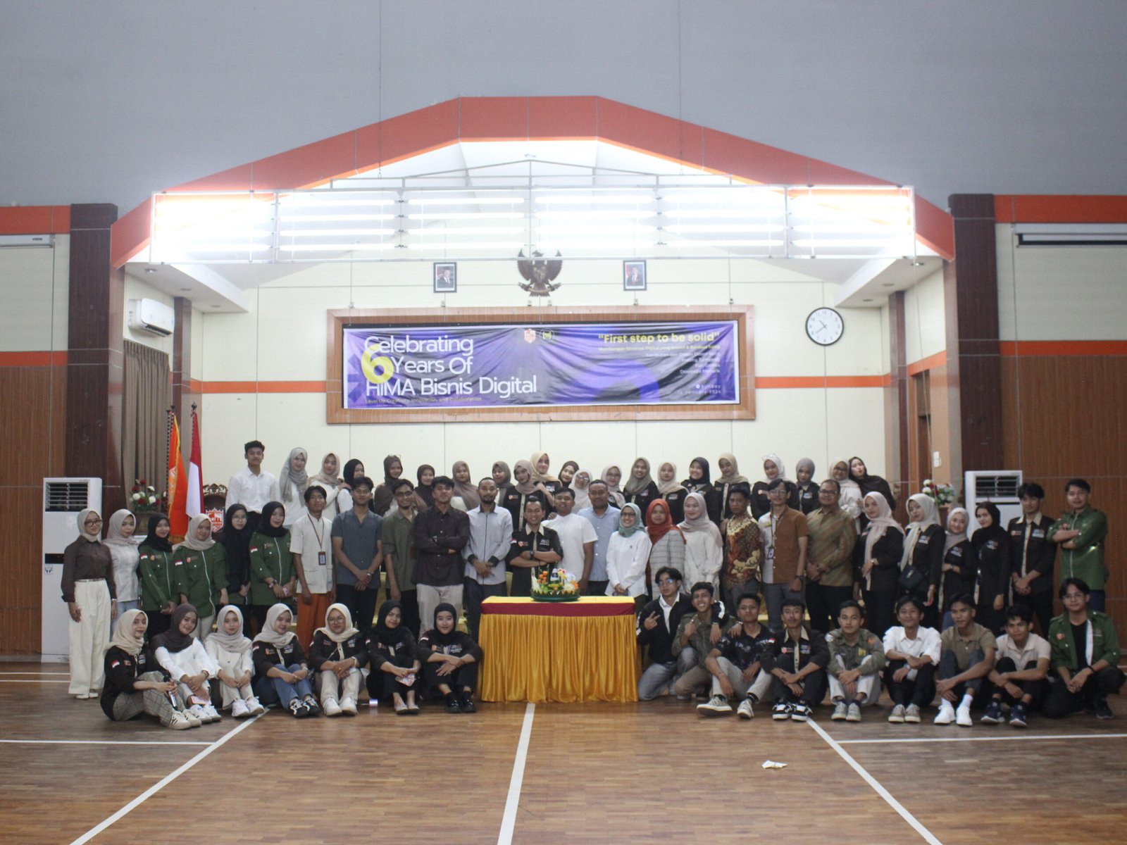 HUT HIMA PRODI BISNIS DIGITAL USUNG TEMA “FIRST STEP TO BE SOLID”