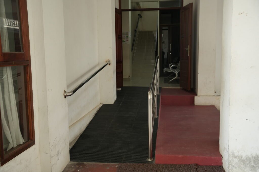 Gedung B disabilitas