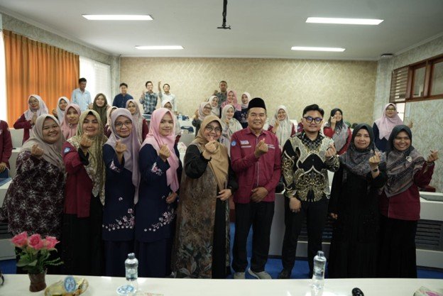 Universitas Fort De Kock Menerima Kunjungan dan Studi Tiru dari STIKes Piala Sakti